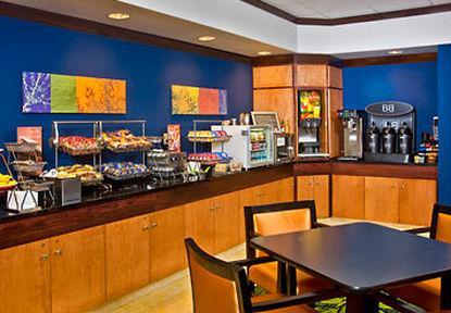 Fairfield Inn & Suites Redding Restoran foto