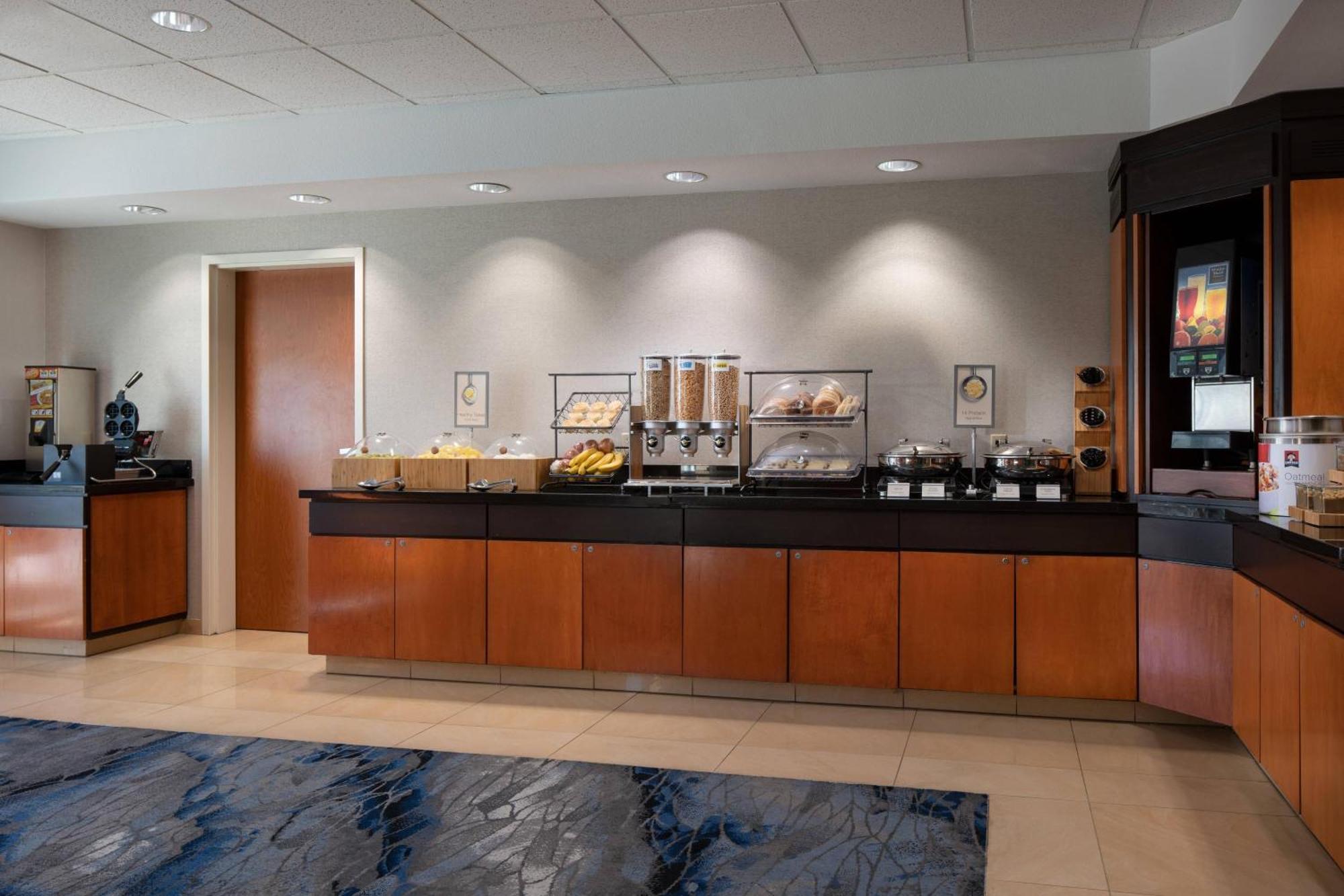 Fairfield Inn & Suites Redding Bagian luar foto