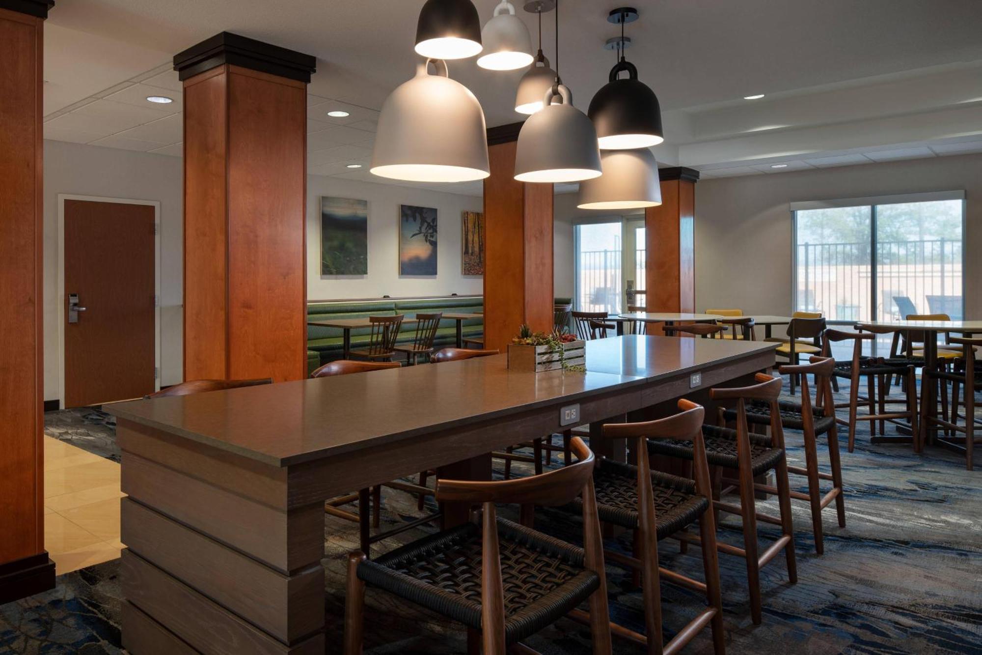 Fairfield Inn & Suites Redding Bagian luar foto